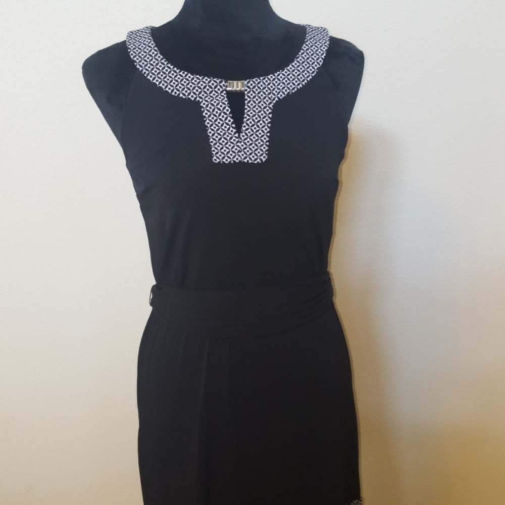 ❤HP❤NWOT WHBM Black & White Dress❤ - Picture 4 of 12